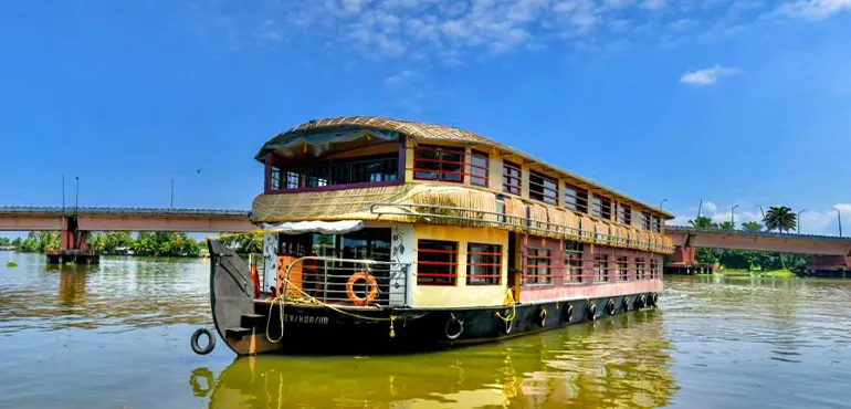 Anna Luxury Houseboat