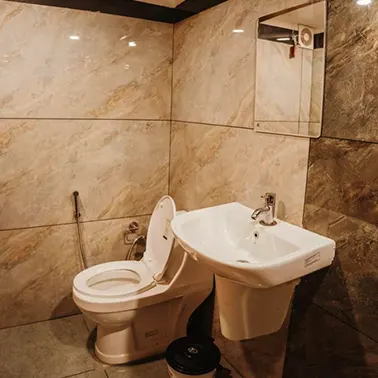 Anna Luxury Houseboat